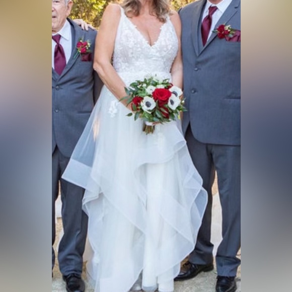 Lavish Wedding Gown - Picture 2 of 6